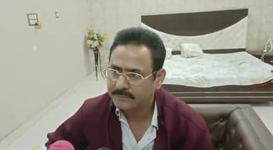 धनौरा: गजरौला मालगोदाम निवासी पूर्व सांसद देवेंद्र नागपाल ने बसपा सांसद कुंवर दानिश अली पर साधा निशाना