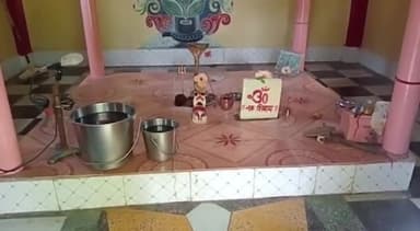 खुरई: खुरई में हिंदू मुस्लिम एकता की बनी मिसाल, पीएचई कार्यालय में मुस्लिम अधिकारी ने बनवाया शिव मंदिर, लगी भक्तों की भीड़