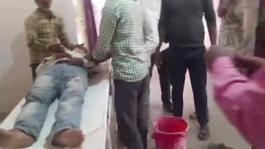 कोरांव: बिसरी में निर्माणाधीन कोहड़ार कोरांव मार्ग पर अनियंत्रित होकर गिरा बाइक सवार, गंभीर रूप से हुआ घायल