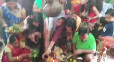 जहानाबाद: शिवरात्रि को लेकर अस्पताल मोड़ स्थित लाल मंदिर सहित विभिन्न शिव मंदिरों में उमड़ी भक्तों की भीड़