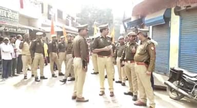 नवाबगंज: बाराबंकी में आज महाशिवरात्रि के पावन पर्व पर निकाली गई भव्य शिव बारात, लाखों श्रद्धालु हुए शामिल