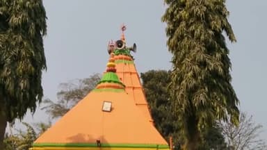 चंदवारा: महाशिवरात्रि पर्व को लेकर प्रखंड के विभिन्न शिवालयों में उमड़ी श्रद्धालुओं की भीड़