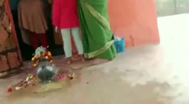 भदोही: शनिवार को बरवा व अन्य स्थानों पर मनाया गया महा शिवरात्रि का पर्व, शिव मंदिर में की गई पूजा अर्चना