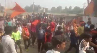 जहानाबाद: महाशिवरात्रि को लेकर सोइया घाट स्थित देवी मंदिर से निकली शिवजी की बारात, ढोल-नगाड़ों पर झूमते दिखे भक्त