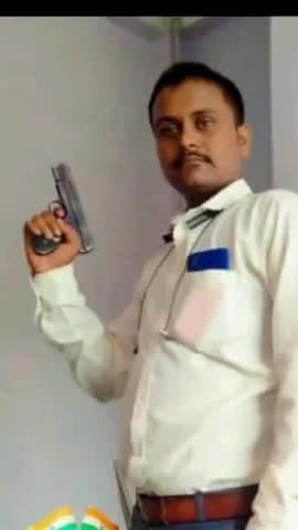 कानपुर: पनकी में एक युवक का असलहे के साथ सोशल मीडिया पर फोटो हुआ वायरल, जांच में जुटी पुलिस