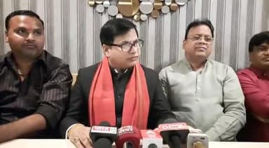 प्रतापगढ़ पहुंचे अवध बार के महामंत्री मनोज मिश्रा पत्रकार वार्ता में बताया कि अधिवक्ताओं के हित के संदर्भ में विस्तार पू