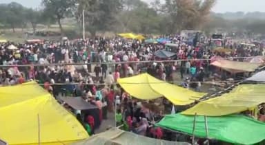 प्रतापगढ़: सिटी कस्बे के पास स्थित हजरत हुरमत अली शाह का सालाना उर्स धूमधाम के साथ मनाया गया,पुलिस बल की रही तैनाती