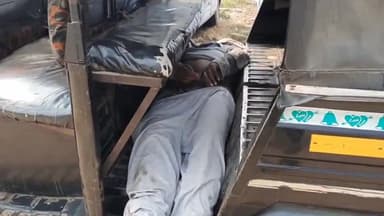 सासाराम: सखरा गांव के पास अज्ञात वाहन की चपेट में आने से बाइक सवार एक व्यक्ति की हुई मौत