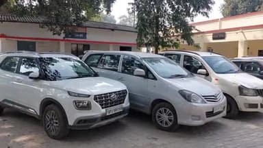 लखीमपुर: शहर की सड़कों पर स्टंटबाजी करने वाले छात्रों की 12 गाड़ियों को लखीमपुर क्राइम ब्रांच की टीम ने कब्जे में लिया