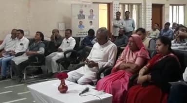 मंदसौर: मंदसौर नगर पालिका क्षेत्र के 40 वार्डों में खराब सड़क को ठीक करने के लिए सरकार ने कायाकल्प अभियान के तहत दिए 3 करोड़ रुपए