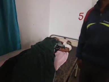 सिमडेगा: खिंडा में करंट से झुलसी महिला की हालत बिगड़ी,  बेहतर इलाज के लिए लाया गया सदर अस्पताल