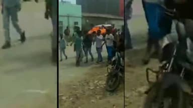 पार्किंग विवाद में बड़ी हिंसा 3 की मौत 2 की हालत गंभीर@आरोपी के घर और दूसरी संपति में लगाई आग@