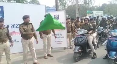 जहानाबाद: पुलिस केंद्र से एसपी दीपक रंजन ने बिहार पुलिस दिवस के मौके पर जन सहभागिता बाइक रैली को हरी झंडी दिखाकर किया रवाना