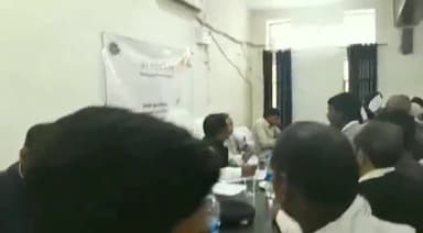 भदोही: भदोही तहसील में सोमवार को समाधान दिवस पर डीएम ने सुनी फरियादियों की समस्याए, दिये गये आवस्यक दिशा निर्देश