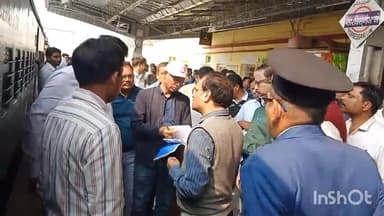 फारबिसगंज: पूर्णिया जोगबनी रेलखंड के विद्युतीकरण कार्य का प्रमुख विद्युत अभियंता ने किया निरीक्षण