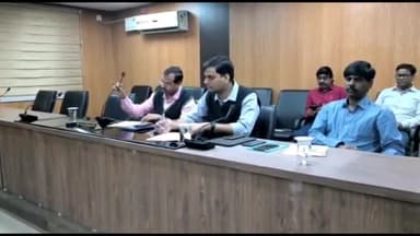 मुशहरी: समाहरणालय सभाकक्ष में प्रोजेक्ट मॉनिटरिंग ग्रुप की बैठक आयोजित