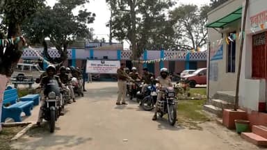 केिशनपुर: बिहार पुलिस दिवस के अवसर पर किशनपुर पुलिस द्वारा मोटरसाइकिल रैली निकाला गया