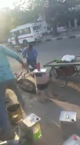 जोधपुर में चाकू घोंपने के बाद पत्थर से कुचलकर वकील जुगराज चौहान की हत्या की।