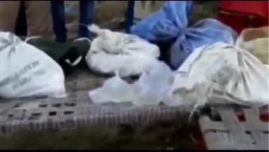 उरई: एट थाना पुलिस ने 40 लीटर कच्ची शराब के साथ एक महिला को बैरागढ़ मोड़ के पास से किया गिरफ्तार, मुकदमा दर्ज