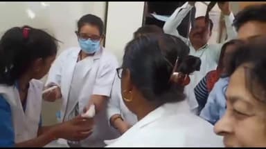 सागर नगर: जैसीनगर में बस अनियंत्रित होकर पुलिया से टकराई, हादसे में स्कूली बच्चे समेत 25 से ज्यादा यात्री हुए घायल