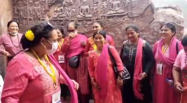 राजगीर: पर्यटन स्थल राजगीर में एक दिवसीय दौरे पर पहुंचे भूटान के 15 सदस्यीय दल, भगवान बुद्ध से जुड़े इतिहास को जाना