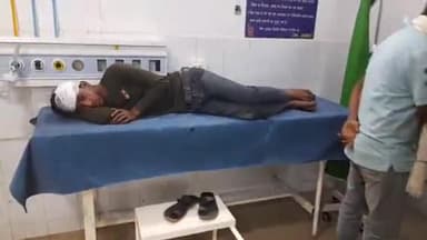 जमुई: खैरा मोड़ के समीप दो पक्षों में हुई जमकर मारपीट एक पक्ष के दो घायल तथा  एक पक्ष के 1 घायल  सभी घायल अस्पताल में भर्ती