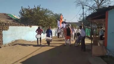 रहटगांव: ग्राम झाड़बिड़ा में भव्य कलश यात्रा के साथ श्रीमद भागवत कथा पुराण का हुआ शुभारंभ।