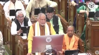 पात्र छात्र-छात्राओं को टैबलटे/स्मार्टफोन देने हेतु बजट में ₹3,600 करोड़ व्यवस्था की गई है वित्त मंत्री SureshKKhanna