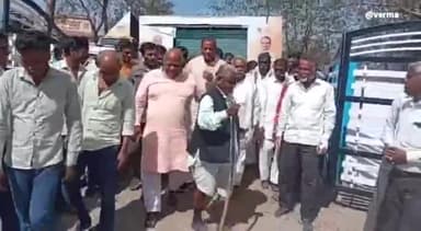 इछावर: विकास यात्रा ग्राम बरखेड़ी पहुंची, विधायक करण सिंह वर्मा ने ग्रामीणों को किया संबोधित