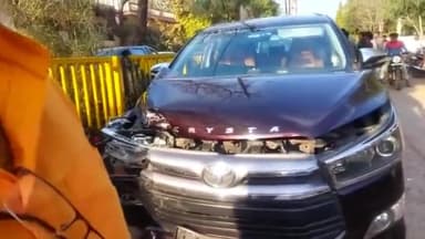 पन्ना: बादशाह साईं मस्जिद के पास बोलेरो और स्कॉर्पियो में हुई भिड़ंत, दोनों कार के उड़े परखच्चे