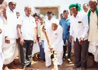 ಗದಗ: ಹರ್ತಿ ಗ್ರಾಮದಲ್ಲಿ ವಿವಿಧ ಕಟ್ಟಡ ಕಾಮಗಾರಿಗಳಿಗೆ ಶಾಸಕರಿಂದ ಭೂಮಿಪೂಜೆ