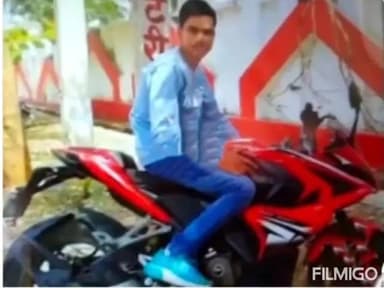 कोटा के कुन्हाड़ी थाना इलाके में ट्रैक्टर-ट्रॉली की टक्कर से सकतपुरा निवासी बाइक सवार कोचिंग छात्र आयुष की मौत हो गई।