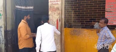 एटा: डाक बगलिया स्थित राजस्व टीम ने पीडब्ल्यूडी की जमीन की नापतोल की, मौके पर पहुंची राजस्व टीम और पुलिस की टीम