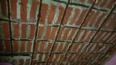 बरेली: सुभाष नगर के रामअवतार वाली गली में घर का गिरा लेंटर, तीन लोग हुए घायल