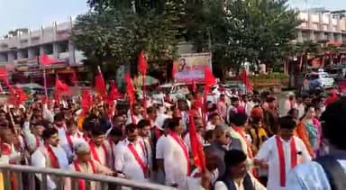 प्रयागराज  की पावन धरा पर परम पूज्य गुरुदेव भगवान शक्तिपुत्र महाराज जी  का आगमन 🙏🙏
#प्रयागराज#महाशक्ति शंखनाद
#bmks