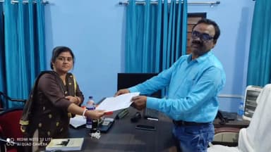 बारसोई: बारसोई नगर पंचायत के वार्ड पार्षद आशा कुमारी ने बारसोई क्षेत्र की समस्याओं को लेकर कार्यपालक पदाधिकारी बृजेश किशोर राम