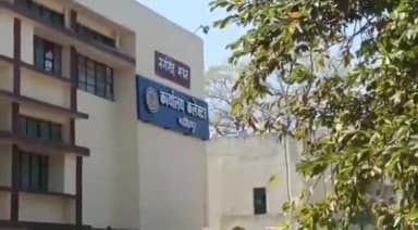 नरसिंहपुर: गन्ने का भुगतान न करने पर सहजपुरा से आए पीड़ित किसान ने कलेक्ट्रेट पहुँचकर भट्टी मालिक के ख़िलाफ़ की FIR की मांग