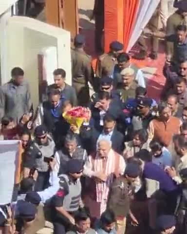 पंचकूला: मुख्यमंत्री मनोहर लाल खट्टर पहुंचे भाजपा कार्यालय पंच कमलम, कई नेता थामेंगे बीजेपी का दामन