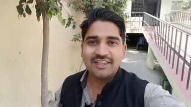 धनौरा: गजरौला के झनकपुरी गांव के पास ईख की खड़ी फसल में लगी आग