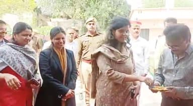 रायबरेली: सदर तहसील परिसर में प्रदेश सरकार के 1 साल पूरे होने व इन्वेस्टर्स समिट सफल होने पर तीन दिवसीय प्रदर्शनी का का आयोजन