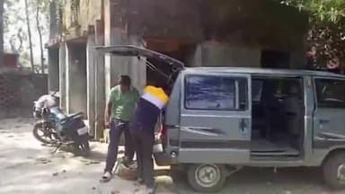 लखीमपुर: जिले के पोस्टमार्टम हाउस में निजी वाहन में गैस रिफिलिंग करते वीडियो सोशल मीडिया पर हुआ वायरल