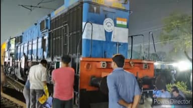 हुज़ूर: भोपाल स्टेशन पर रेल इंजन पटरी से उतरा, आला अधिकारी मौके पर पहुंचे