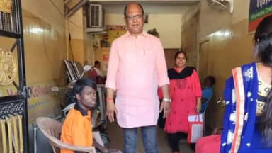 कांके: श्री भगवान महावीर विकलांग सहायता समिति ने बरियातू में कैंप लगाकर 30 विकलांगों को कृत्रिम अंग किए वितरित