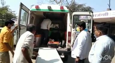 धौलपुर: बाड़ी रोड पर मोटरसाइकिल से संतुलन बिगड़ का 22 वर्षीय युवक गिरकर हुआ गंभीर रूप से घायल