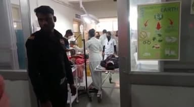 कटनी नगर: बिलायत कला के पास ट्रक की टक्कर से बाइक सवार दो युवक हुए घायल, दोनों का जिला अस्पताल में उपचार जारी