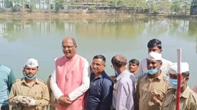 कांके: संत निरंकारी मिशन के प्रोजेक्ट अमृत के तहत अरगोड़ा तालाब की साफ-सफाई कार्यक्रम में उप महापौर हुए शामिल