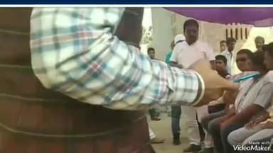 विभूतिपुर: विभूतिपुर में 1लाख 25 हजार की सहायता मुखिया, पंचायत समिति सदस्य ने दिवंगत सत्य नारायण सिंह की पत्नी को दिया