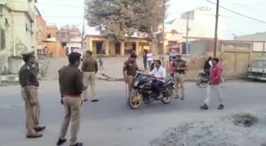 कन्नौज: जिले में मनाया गया यातायात सुरक्षा दिवस, सुरक्षा दिवस अभियान के तहत 323 वाहनों का काटा गया चालान