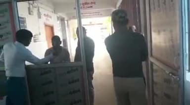 जमुई: उत्पाद विभाग की पुलिस ने अलग-अलग जगहों से  3 महिलाओं सहित 5 शराब तस्करों को किया गिरफ़्तार