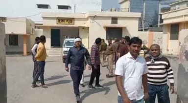 बुलंदशहर: मामन चुंगी के पास सड़क पार कर रहे होमगार्ड को अज्ञात वाहन ने कुचला, होमगार्ड की हुई मौत